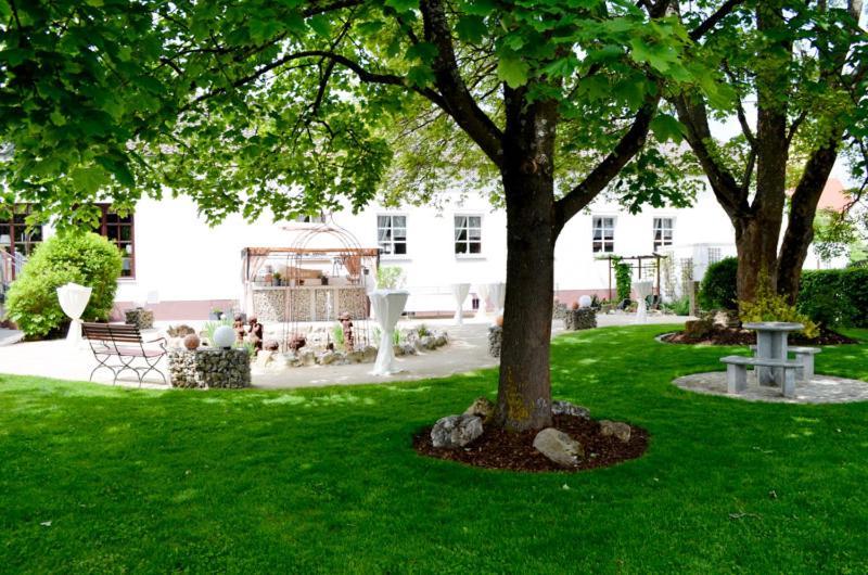Landhotel Neukirchner Hof Neukirchen Bei Sulzbach-Rosenberg Exterior foto